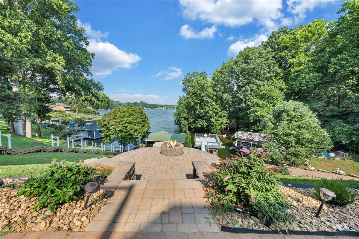 900 Lakemount DR - Photo 79