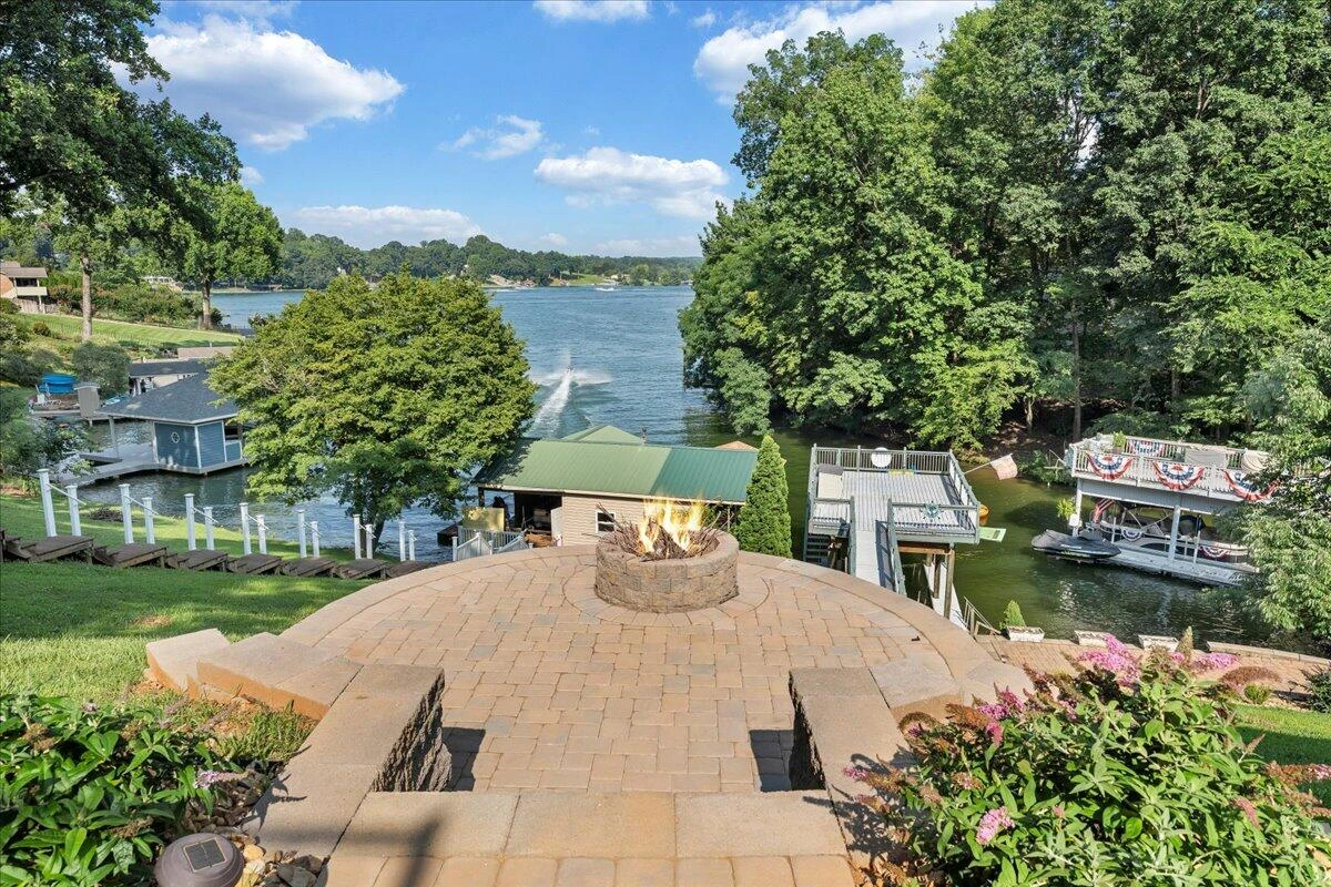 900 Lakemount DR - Photo 80