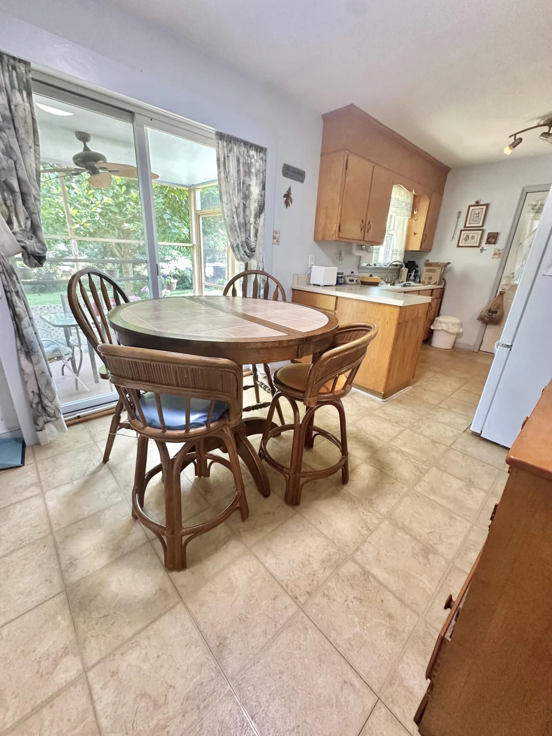 109 Vine AVE - Photo 18