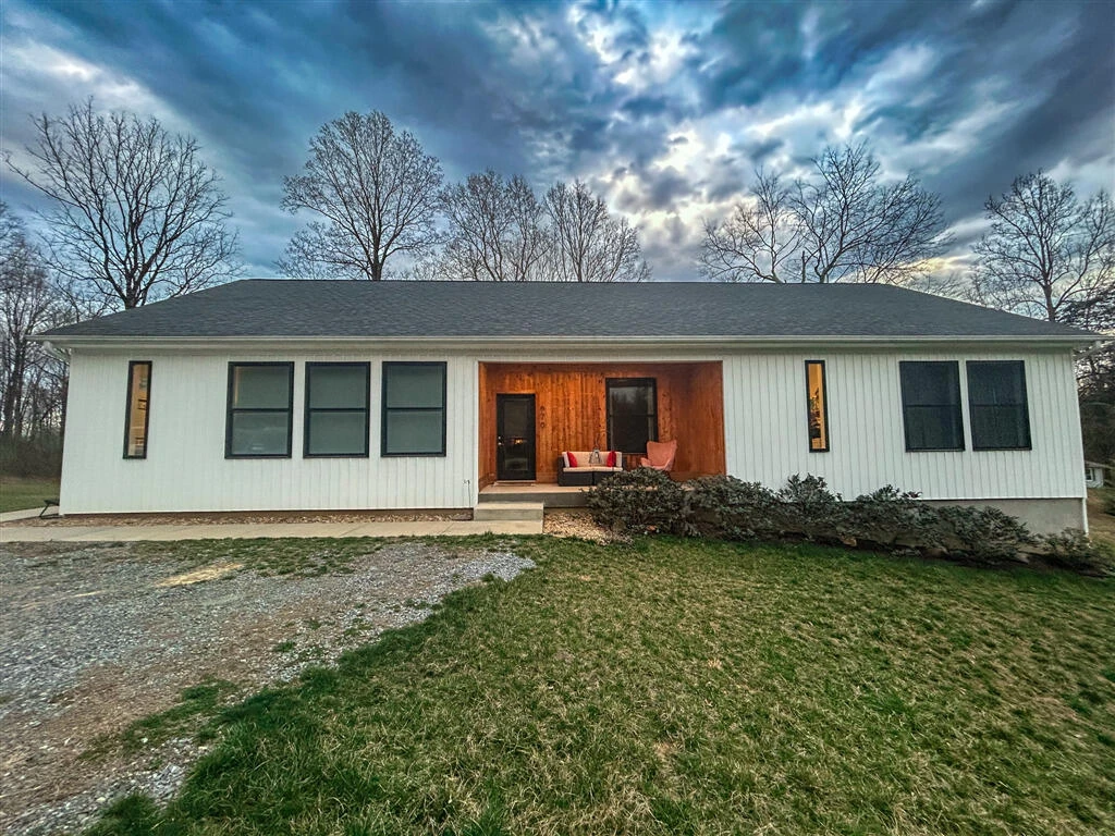 670 Tucker RD