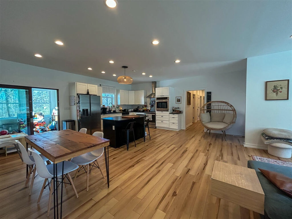 670 Tucker RD - Photo 10