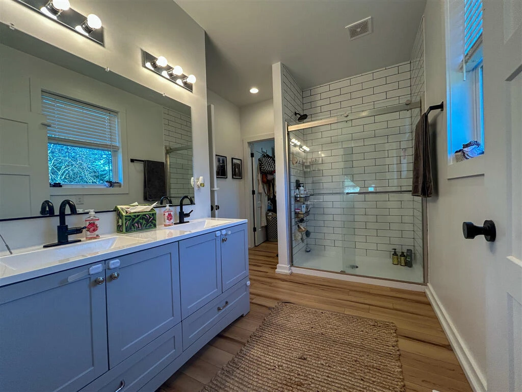 670 Tucker RD - Photo 18