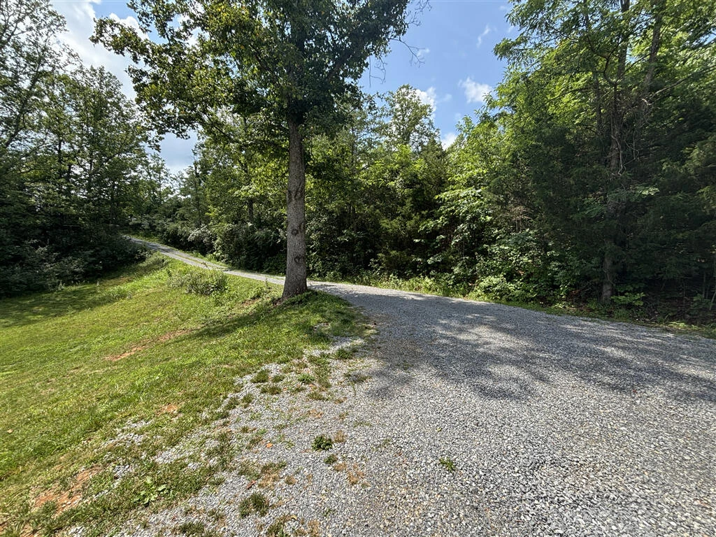 670 Tucker RD - Photo 3