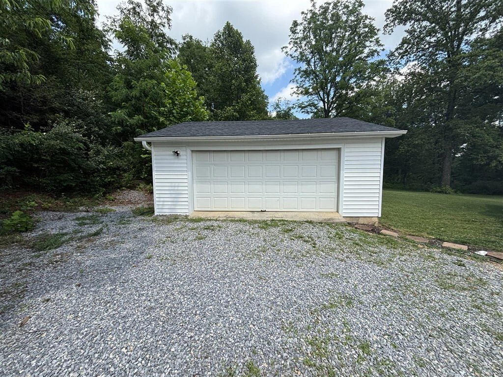 670 Tucker RD - Photo 4