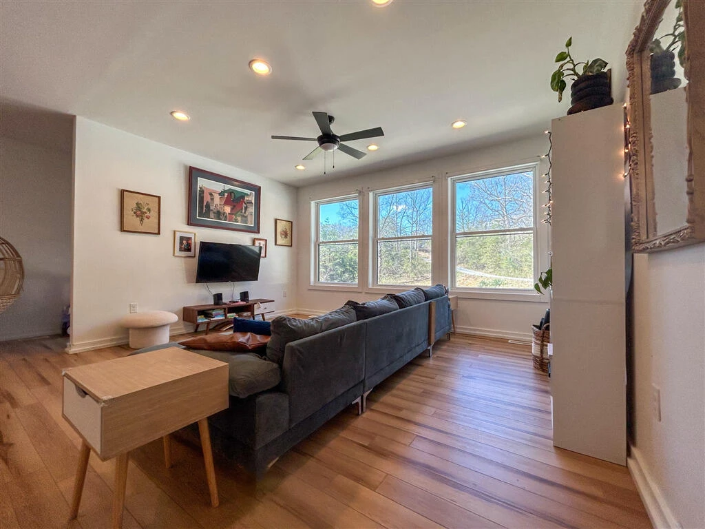 670 Tucker RD - Photo 8