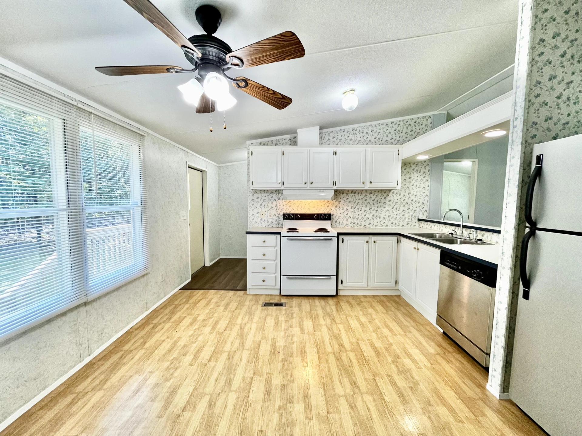 1288 Flint Hill RD - Photo 8
