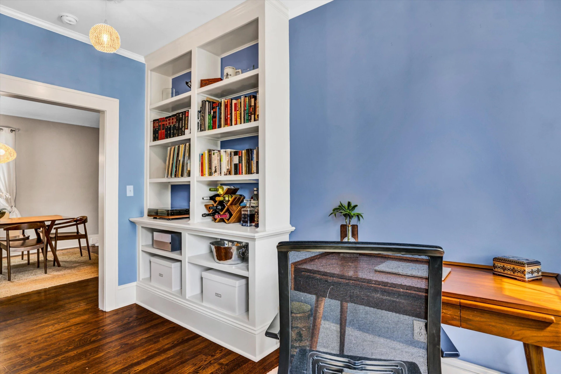 1610 Maiden LN - Photo 23