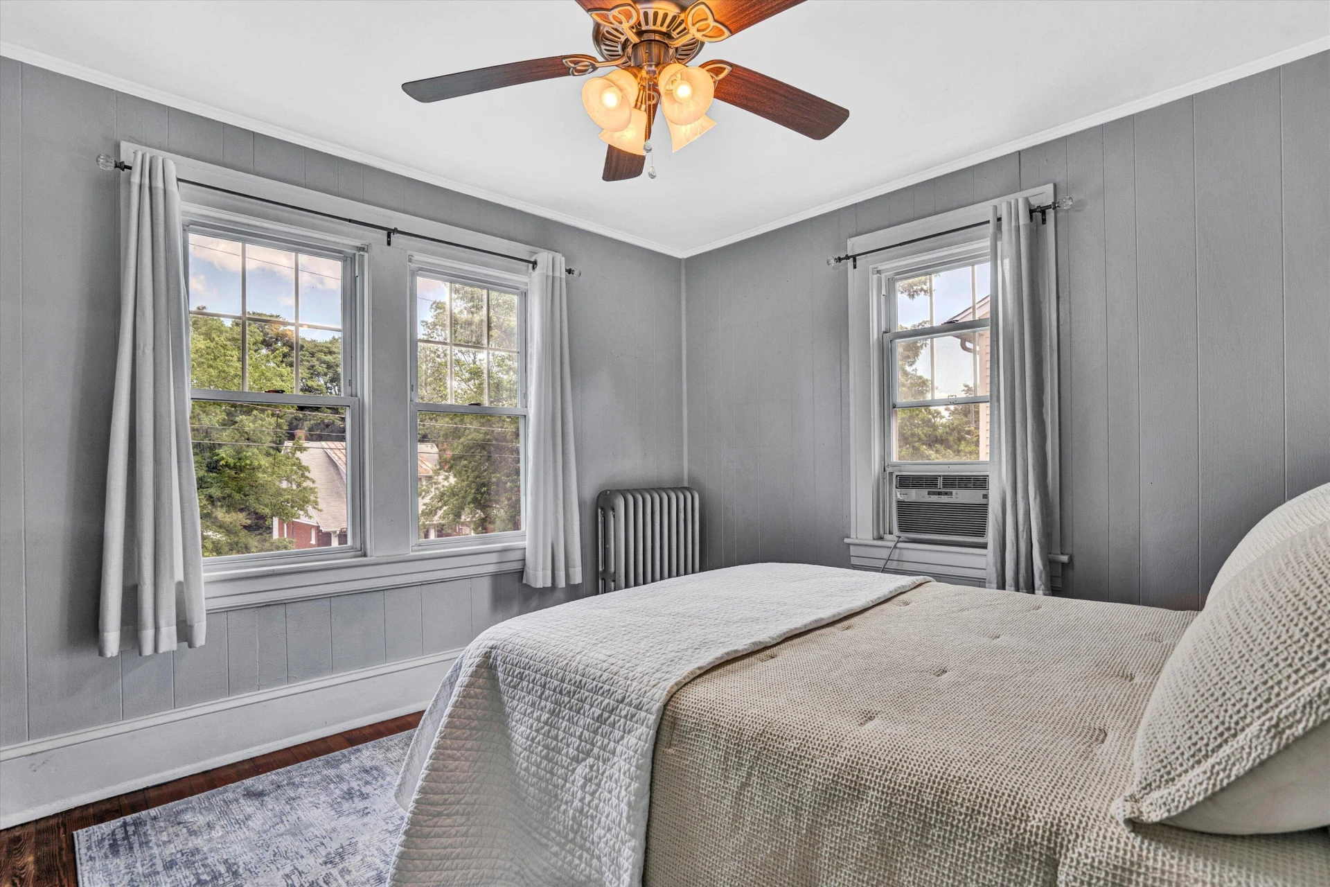 1610 Maiden LN - Photo 33