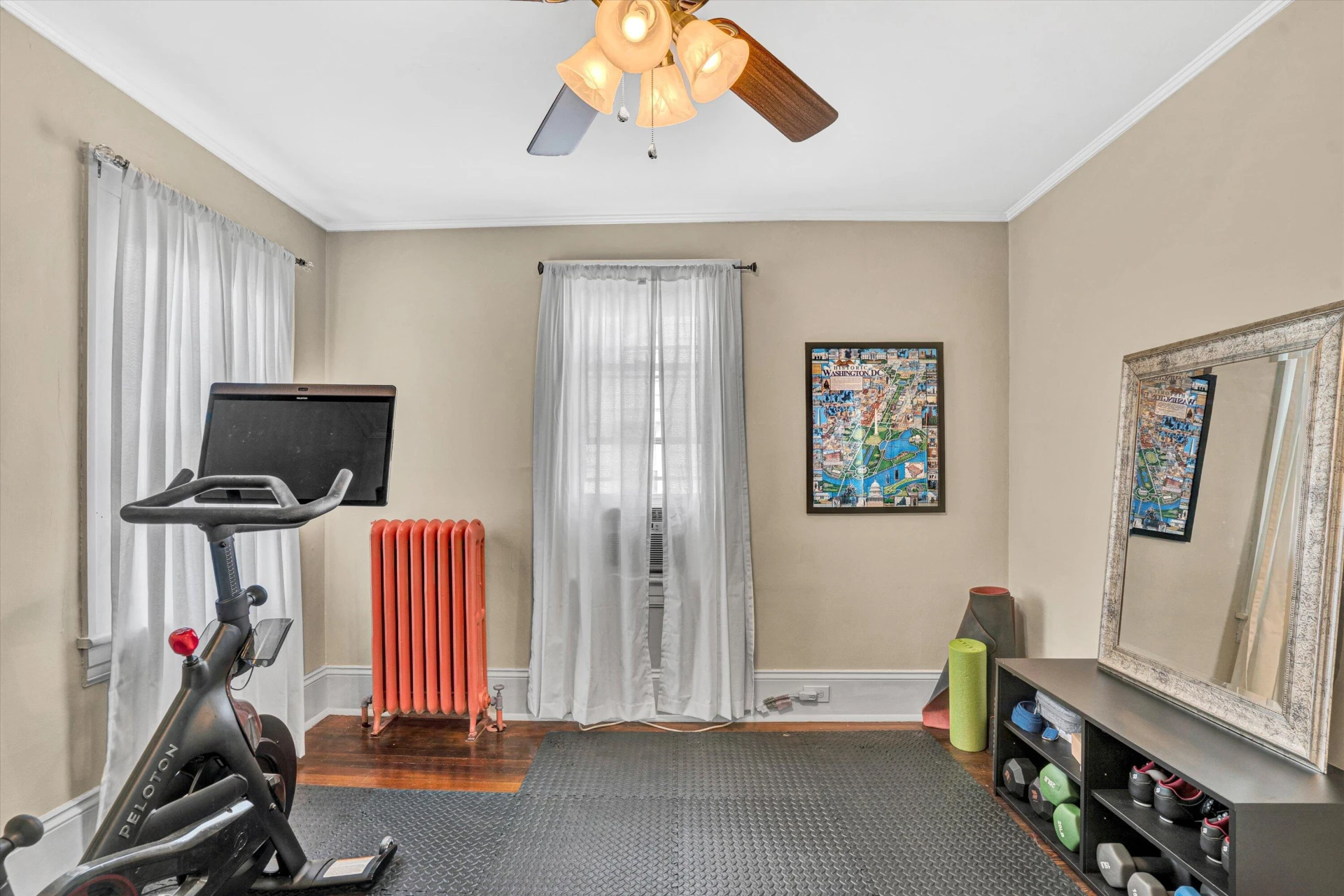 1610 Maiden LN - Photo 38