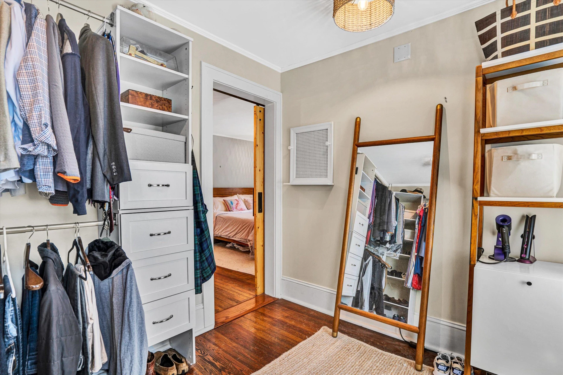 1610 Maiden LN - Photo 47