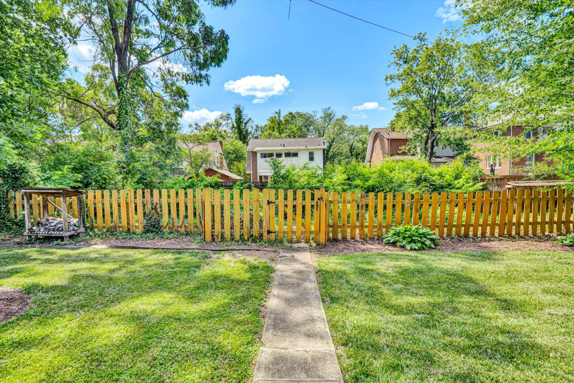 1610 Maiden LN - Photo 52