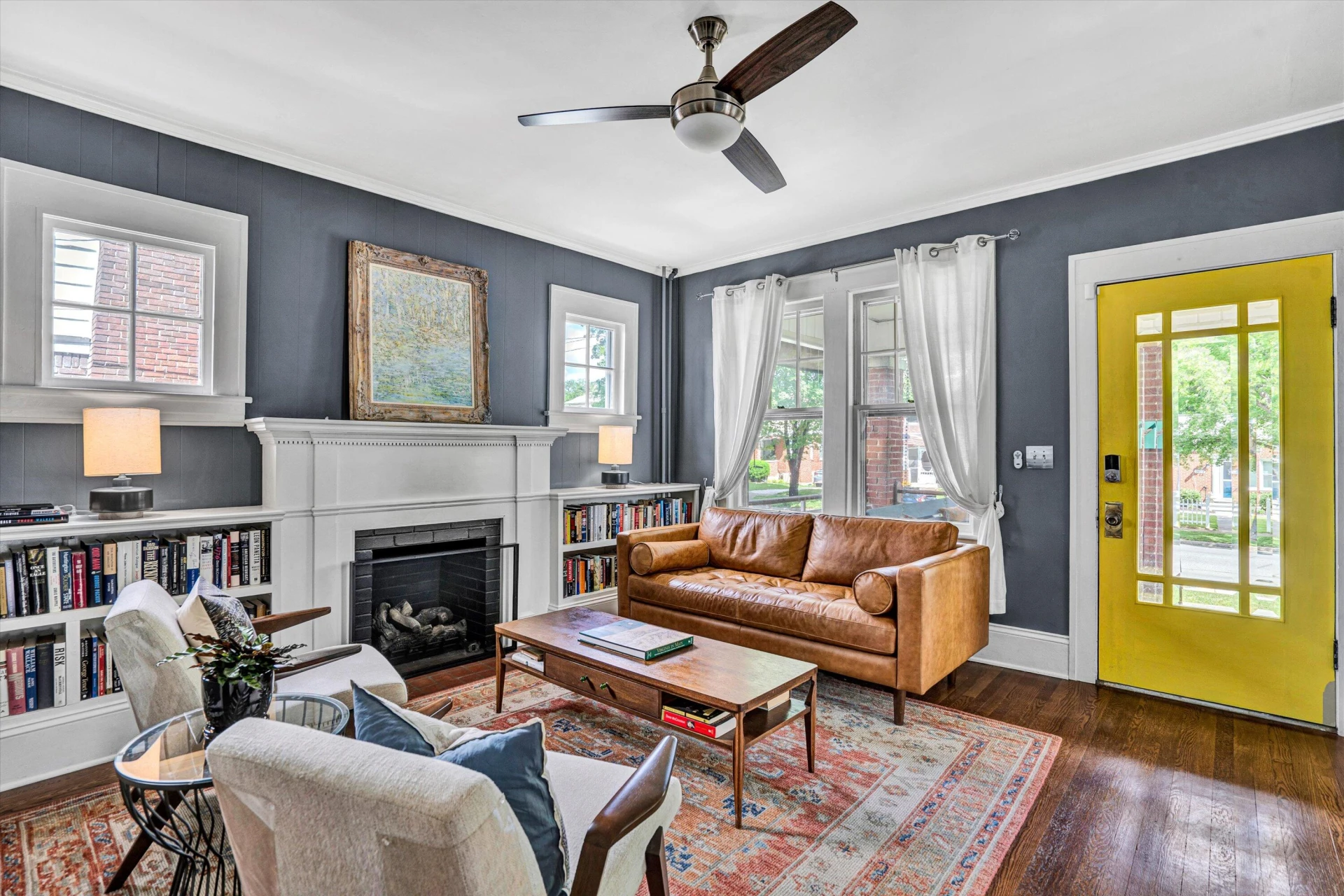 1610 Maiden LN - Photo 9