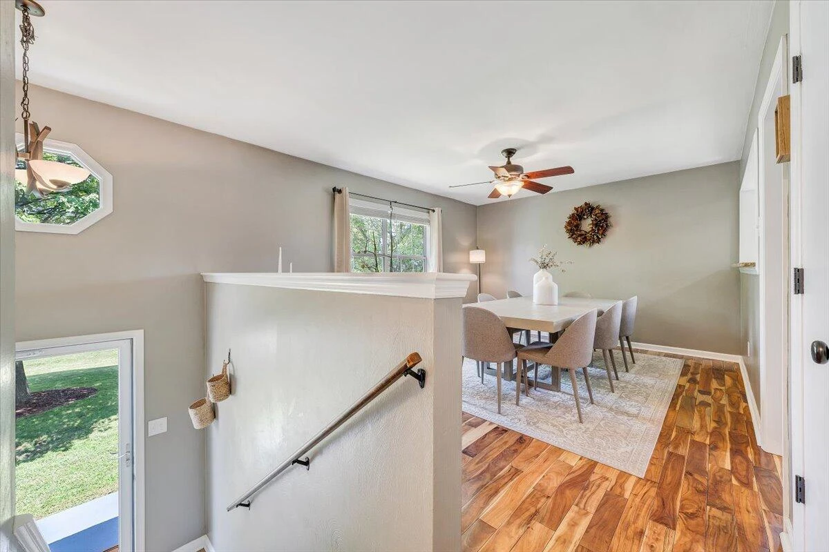 908 Samantha CIR - Photo 12