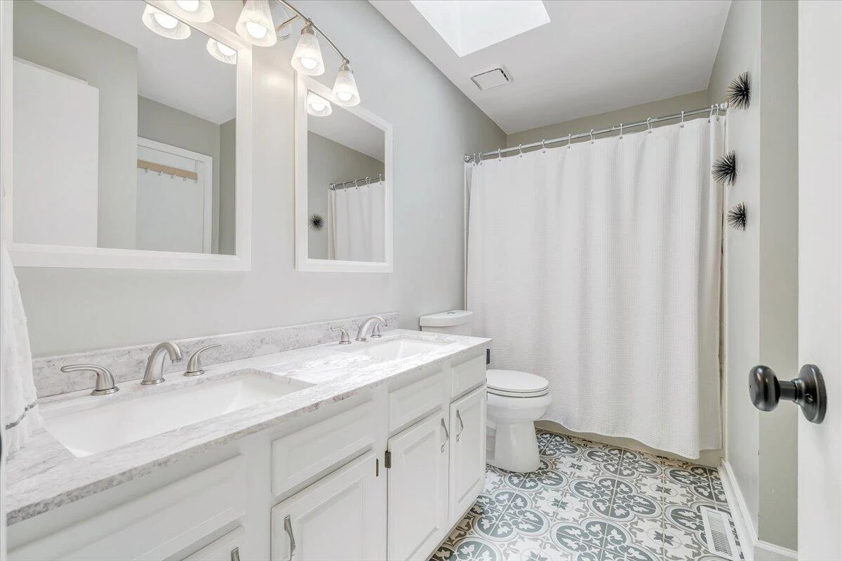 908 Samantha CIR - Photo 23