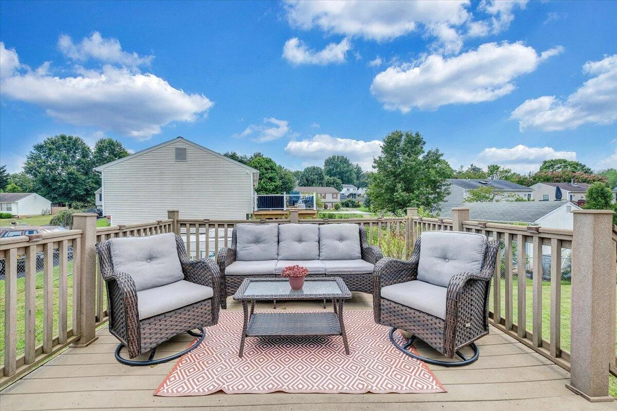 908 Samantha CIR - Photo 34