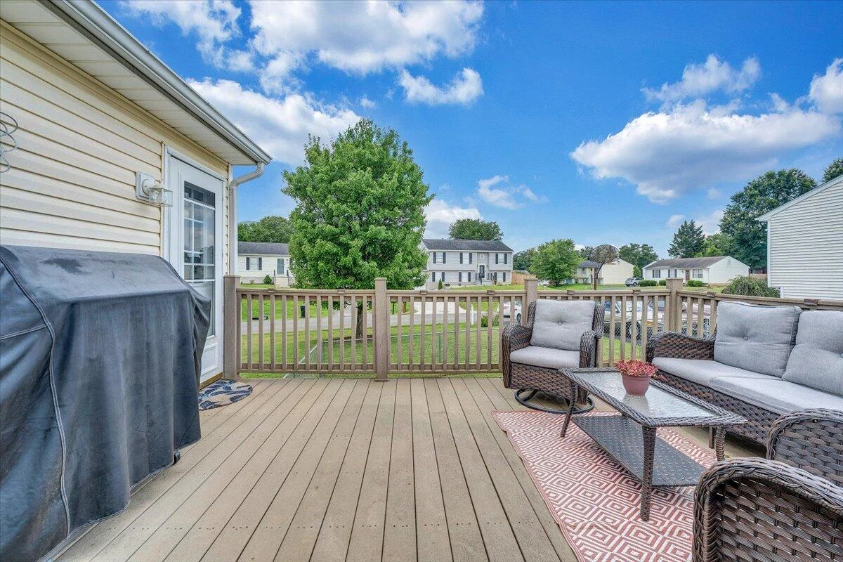 908 Samantha CIR - Photo 35