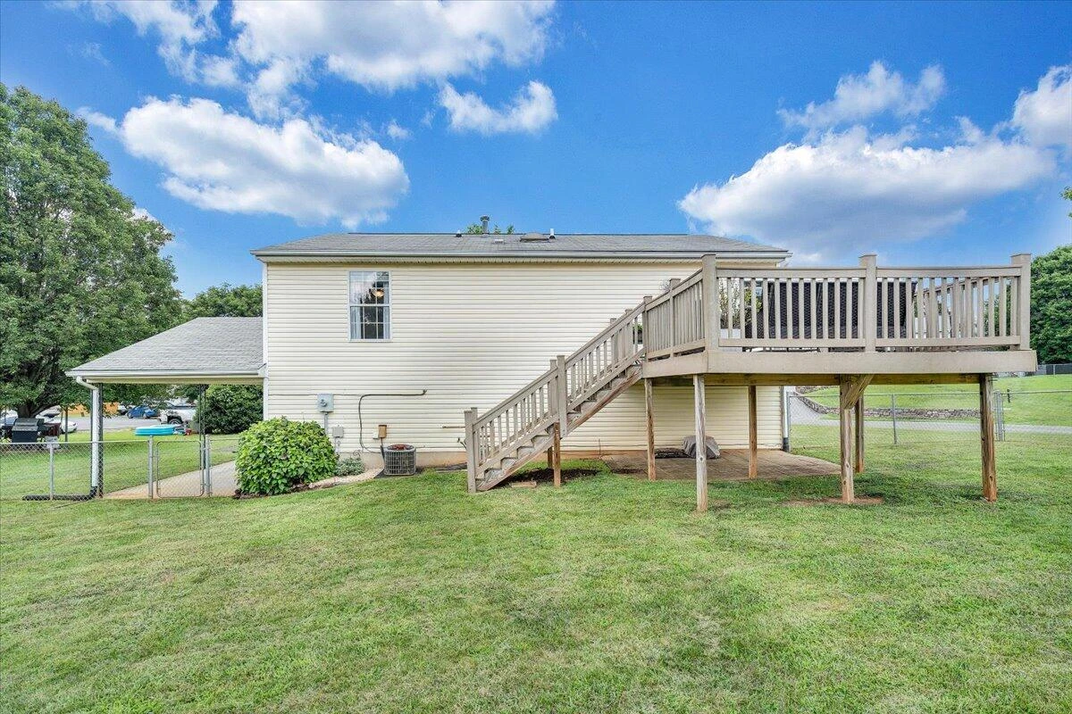 908 Samantha CIR - Photo 37