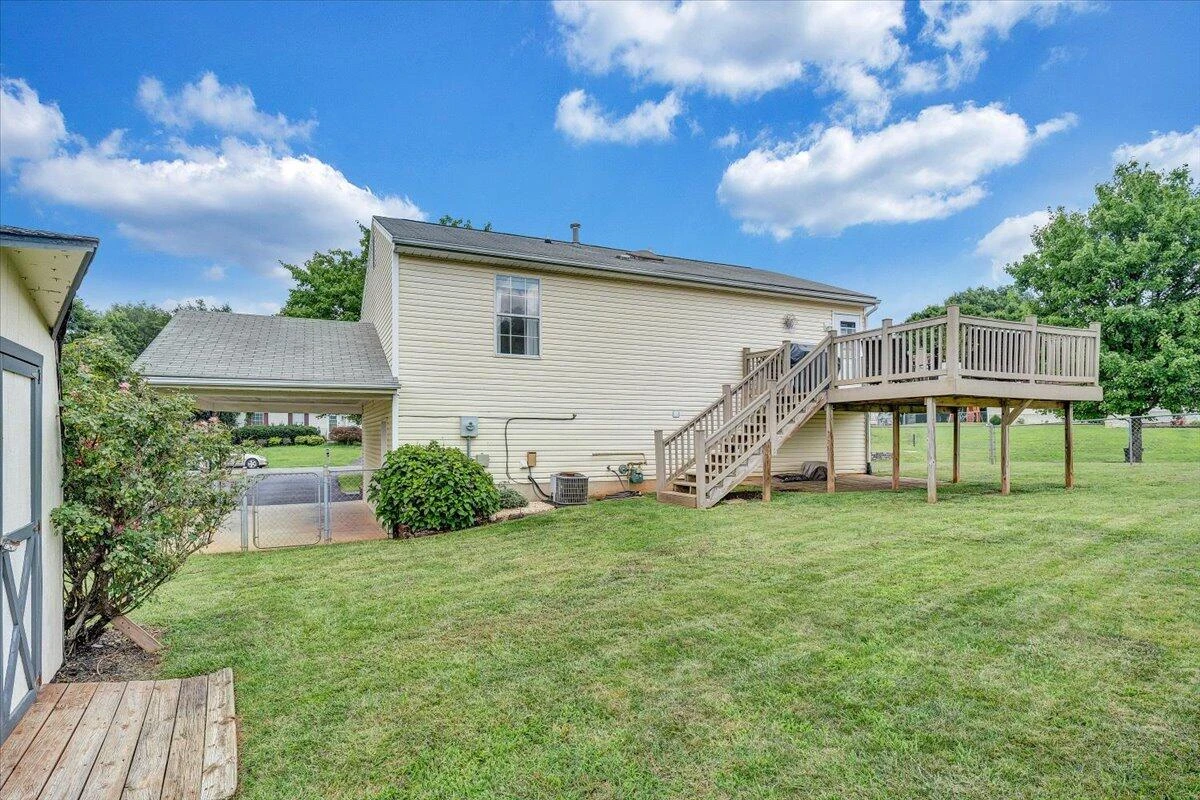 908 Samantha CIR - Photo 38