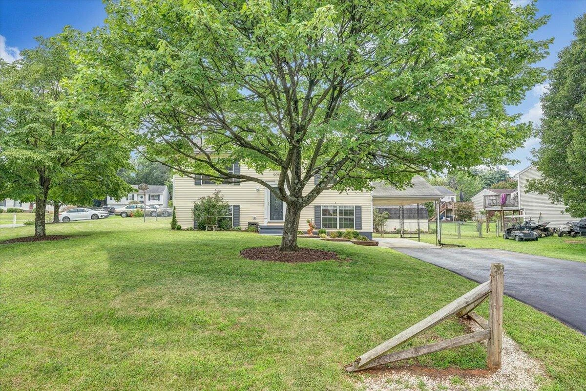 908 Samantha CIR - Photo 43