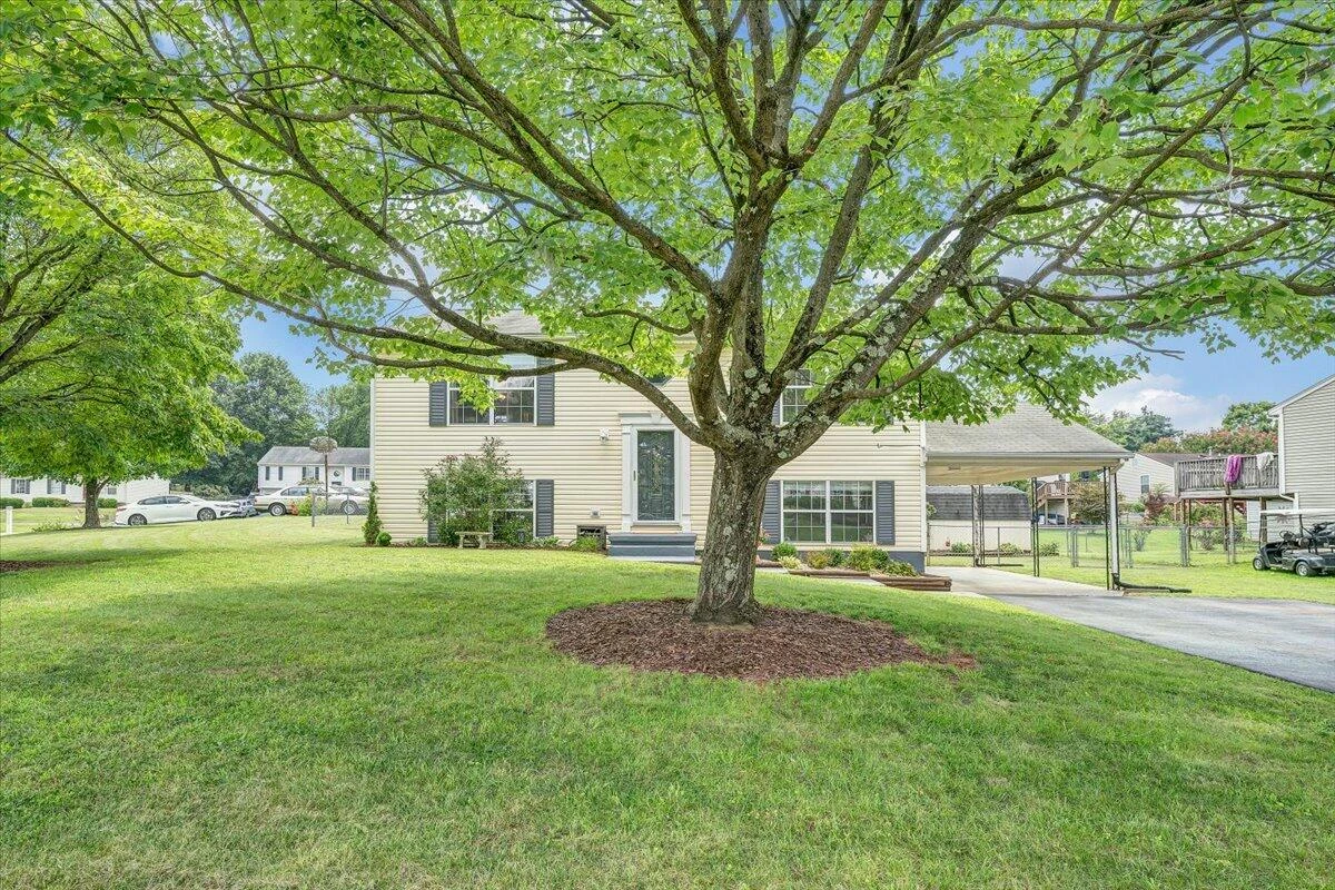 908 Samantha CIR - Photo 44