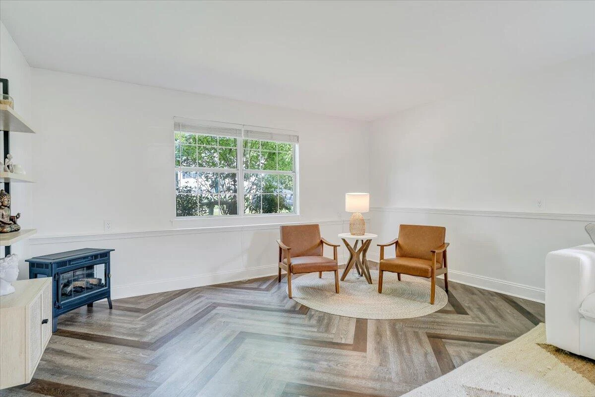 908 Samantha CIR - Photo 9