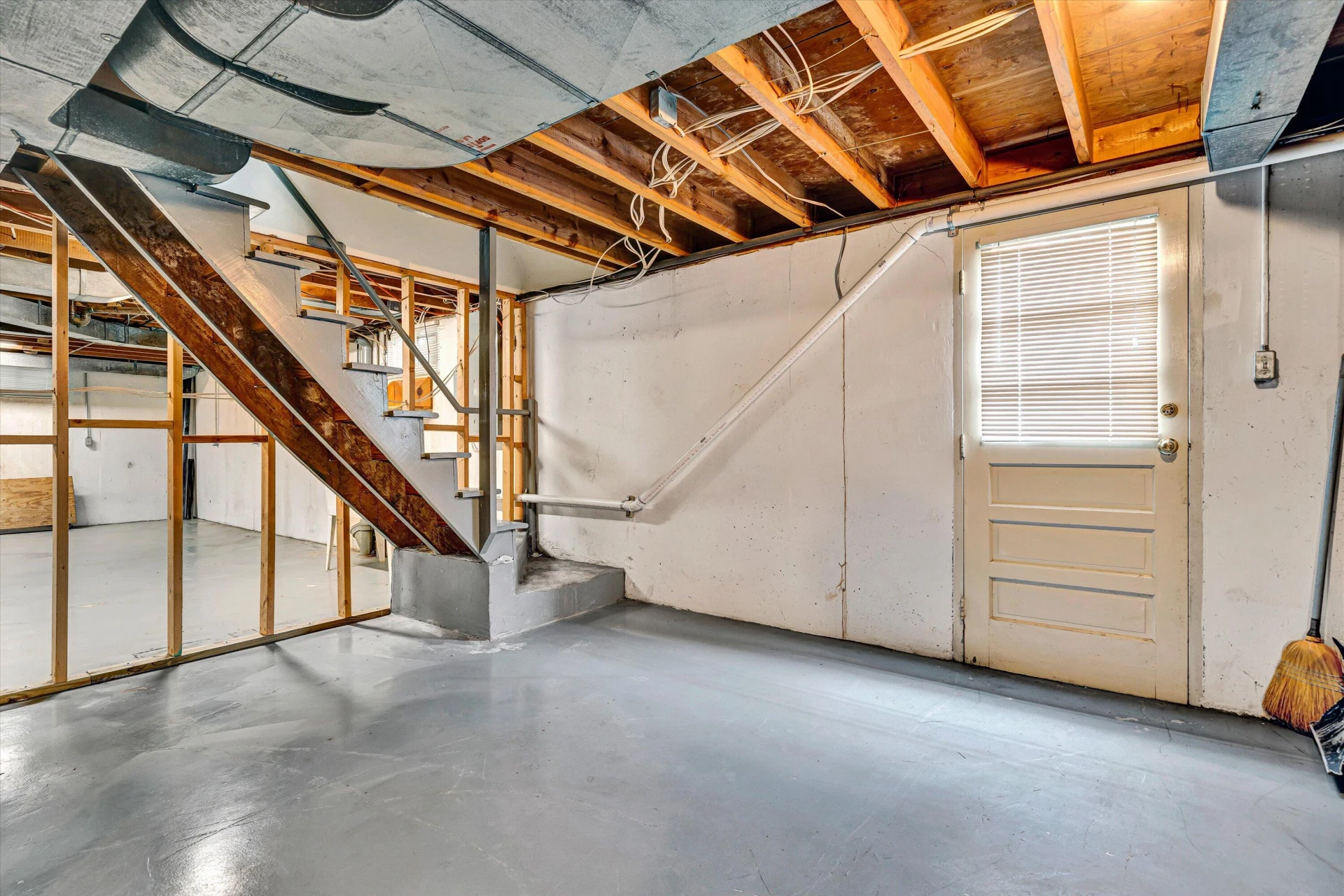 5401 Warwood DR - Photo 20