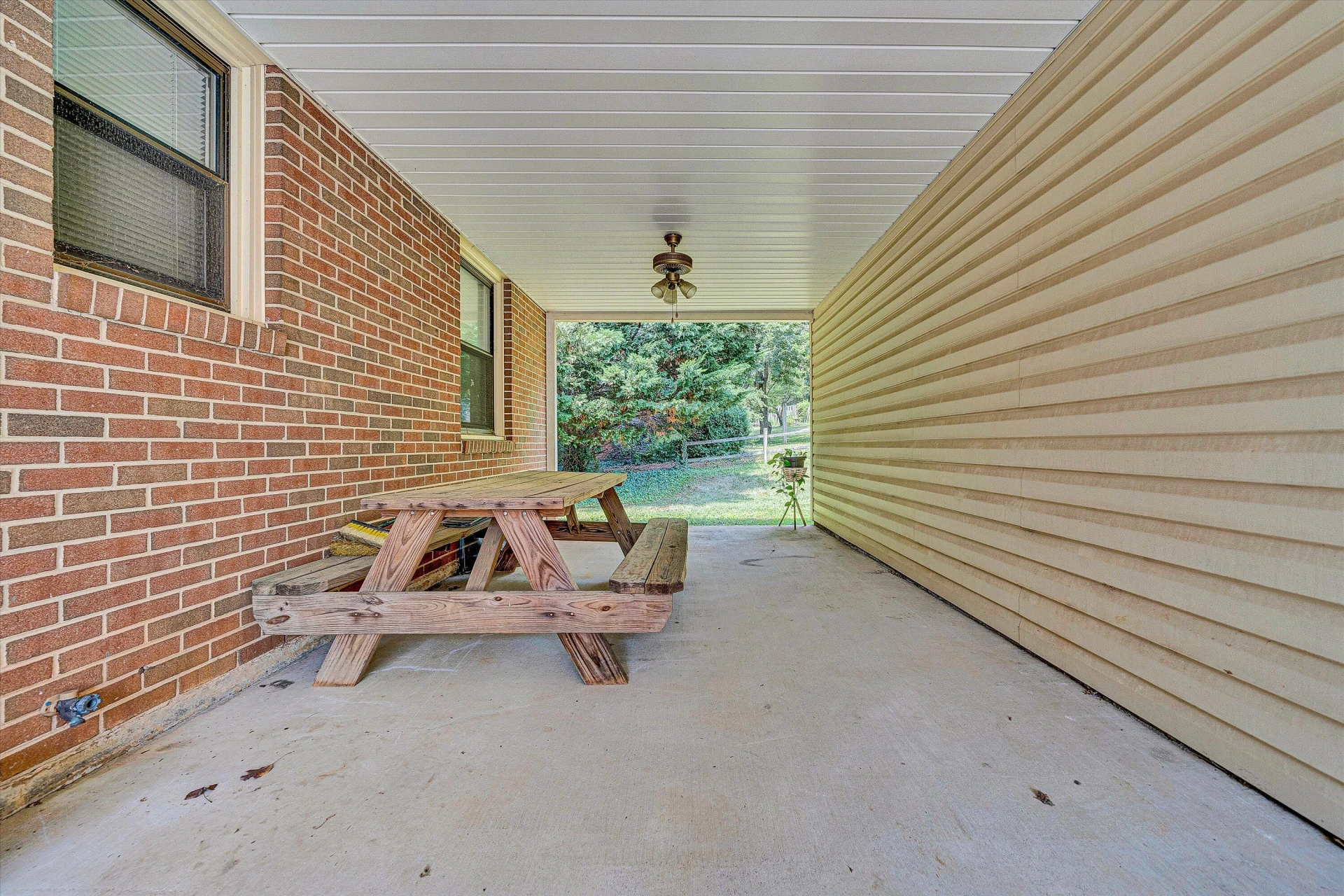 5401 Warwood DR - Photo 24