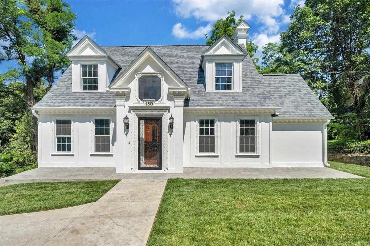 150 Oak ST