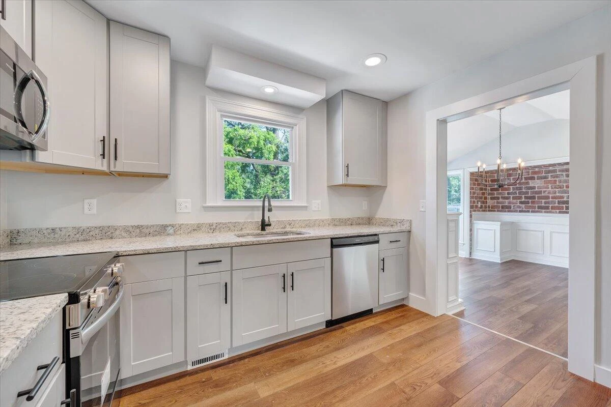 150 Oak ST - Photo 16