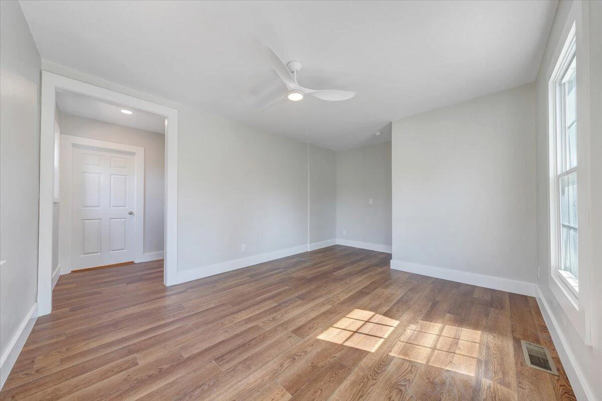 150 Oak ST - Photo 32