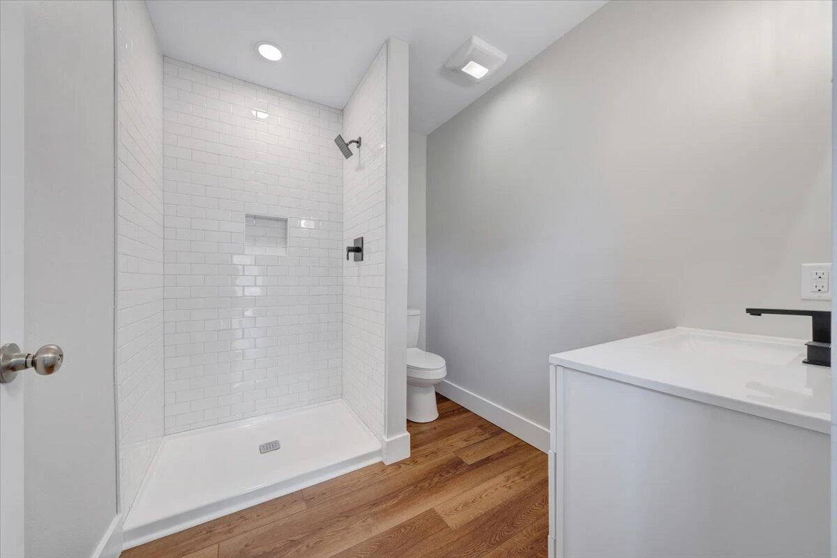 150 Oak ST - Photo 35