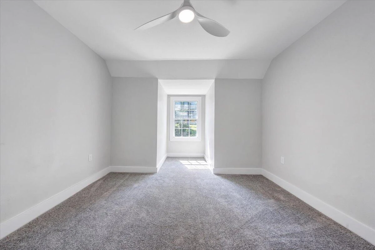 150 Oak ST - Photo 40