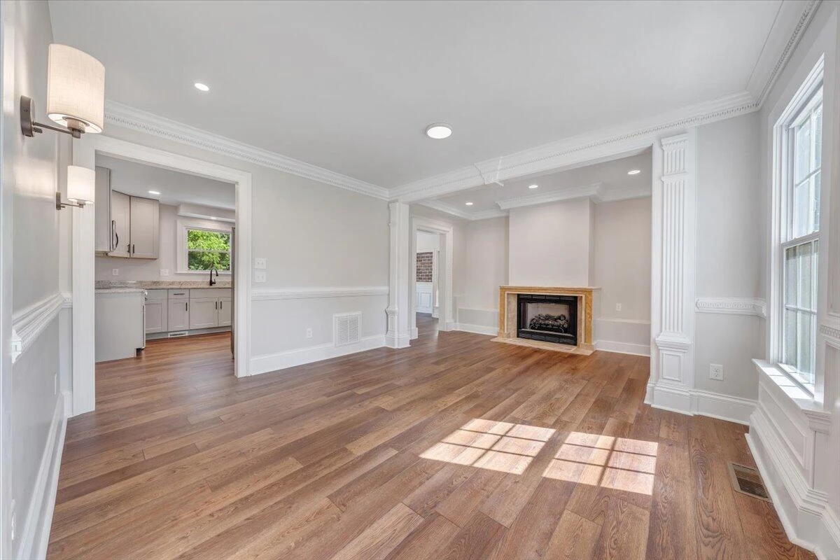 150 Oak ST - Photo 6