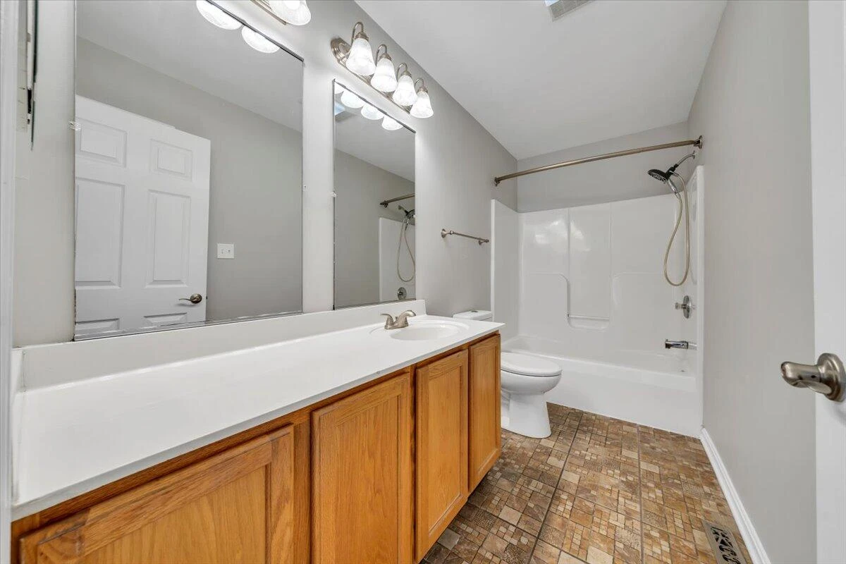 4832 Autumn LN - Photo 15