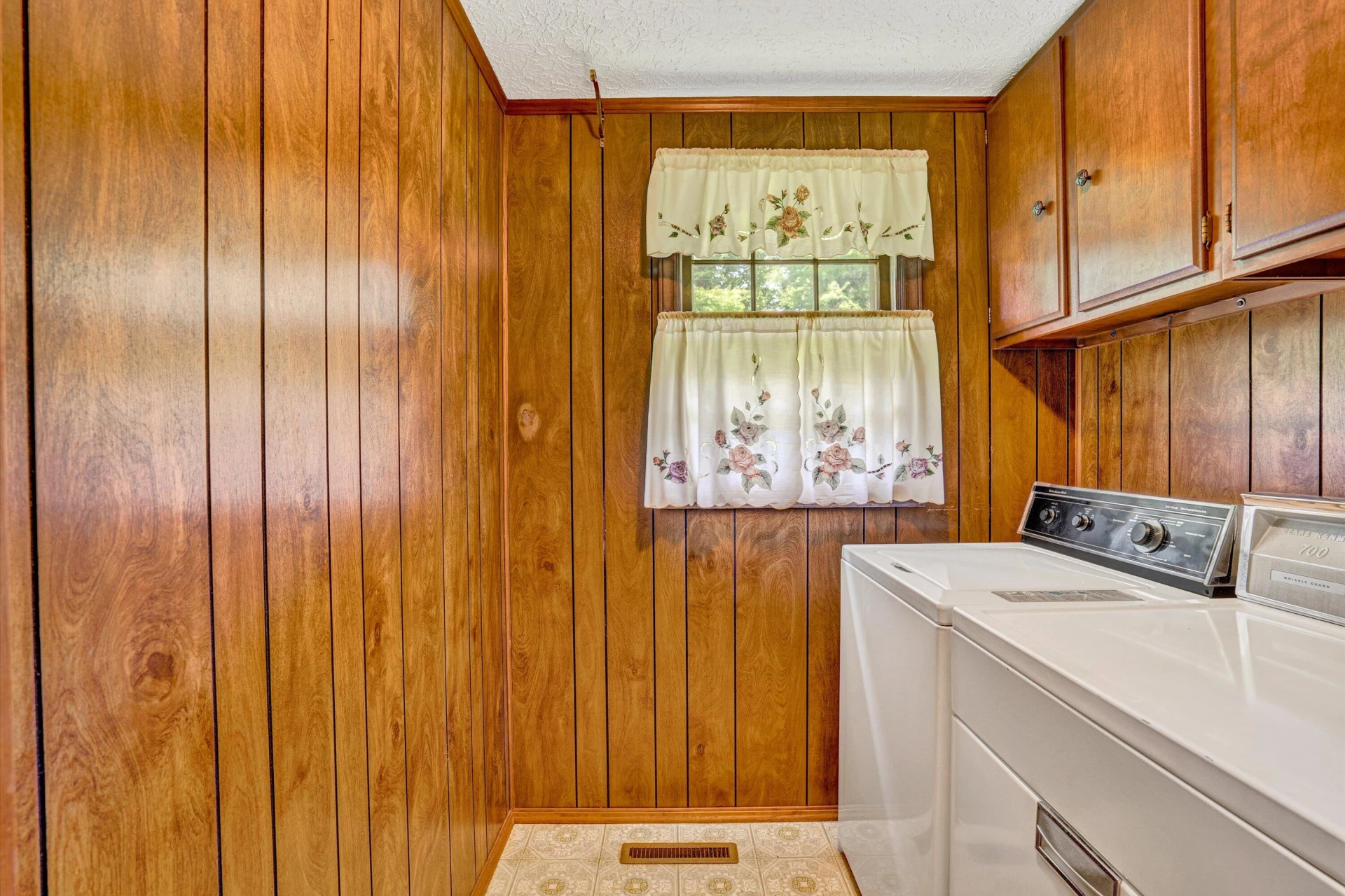 309 JACKS CREEK RD - Photo 11