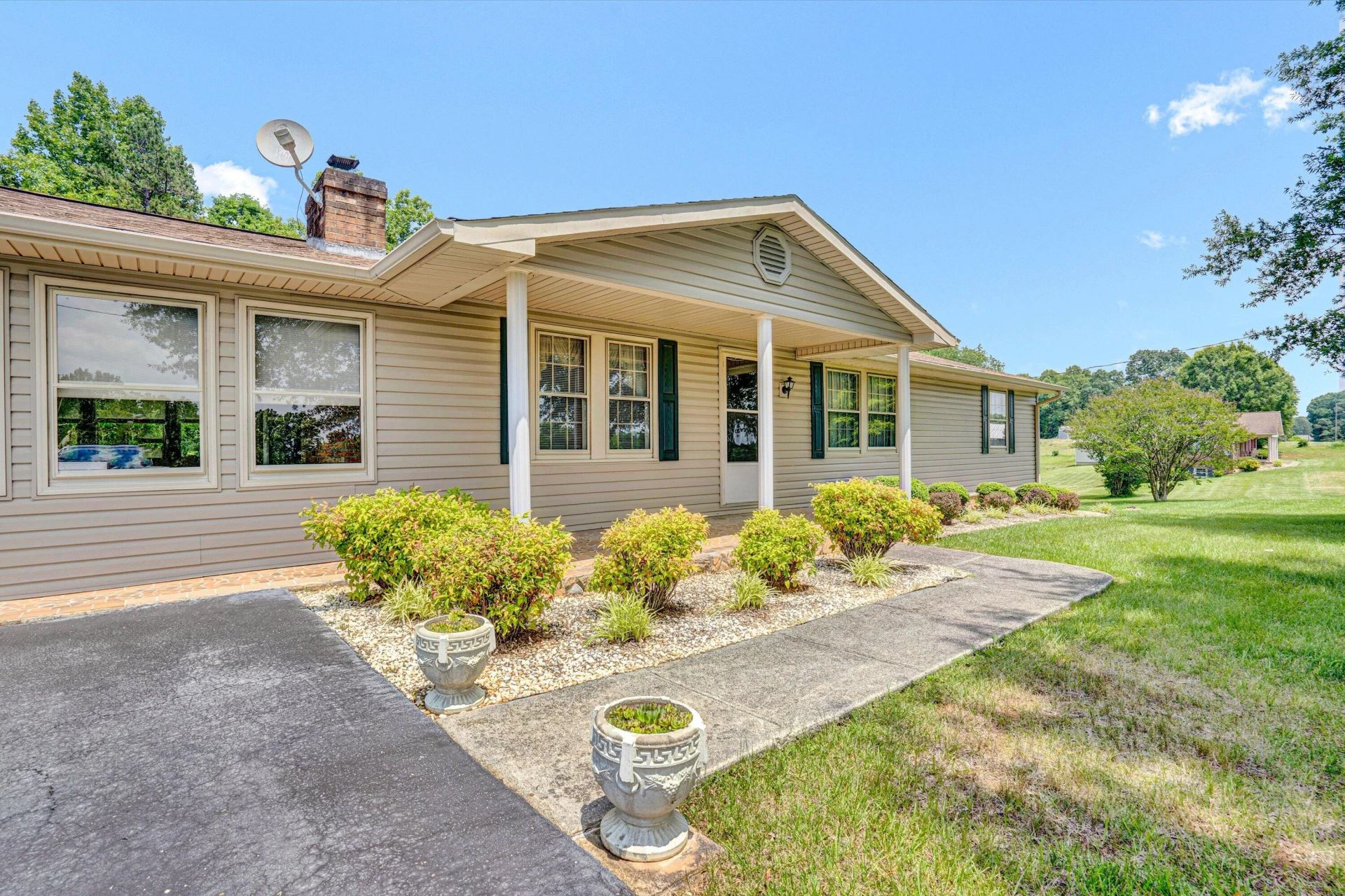 309 JACKS CREEK RD - Photo 2