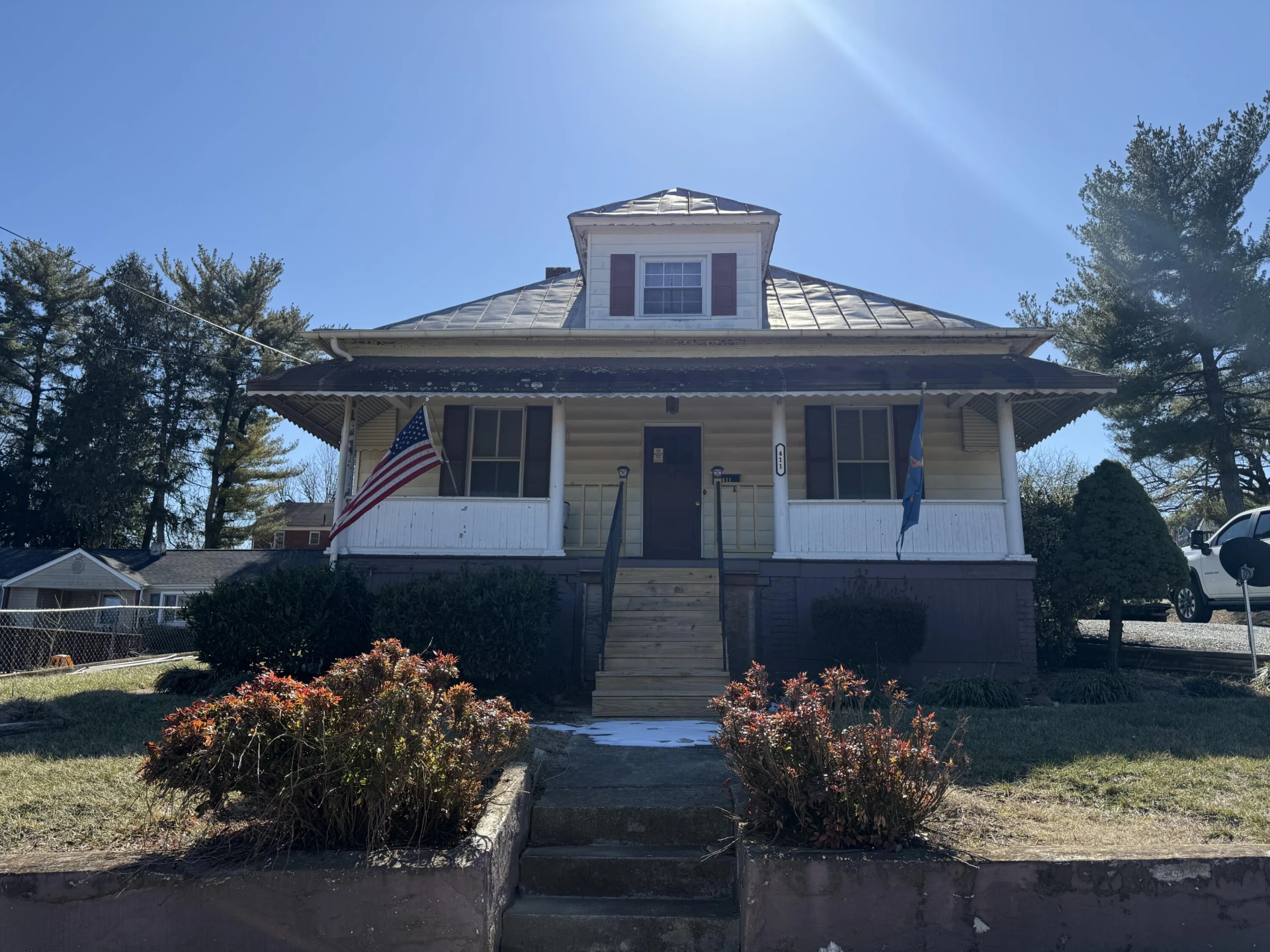411 Cleveland AVE