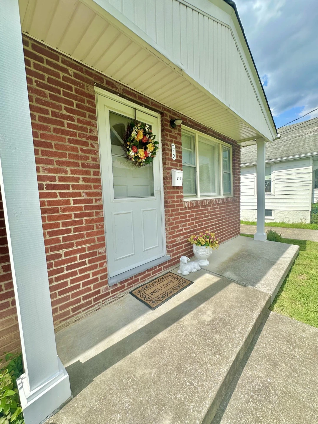 312 Phillip ST - Photo 12