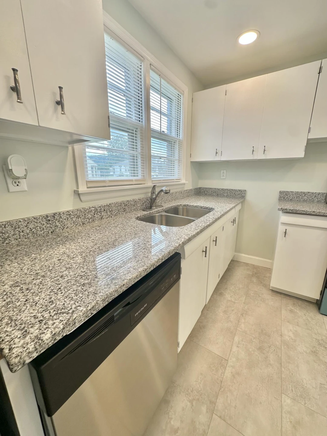 312 Phillip ST - Photo 20