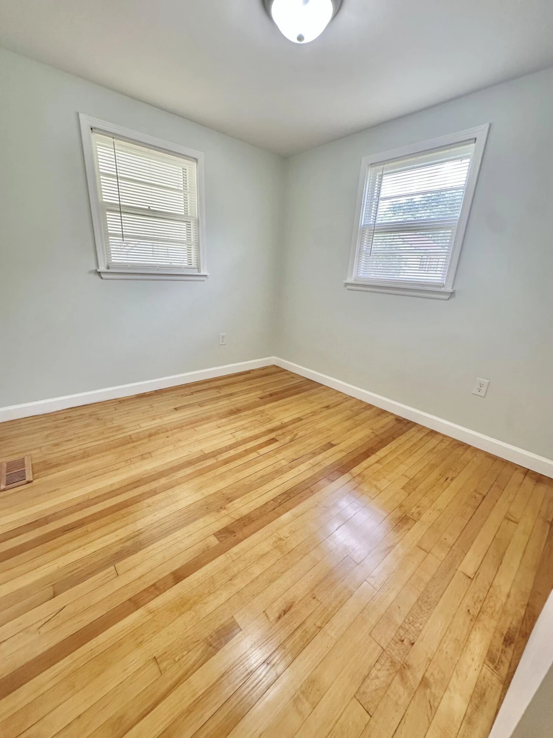 312 Phillip ST - Photo 27