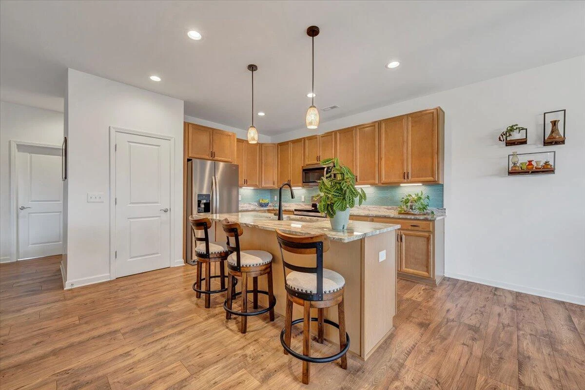 2153 Kings Walk DR - Photo 10