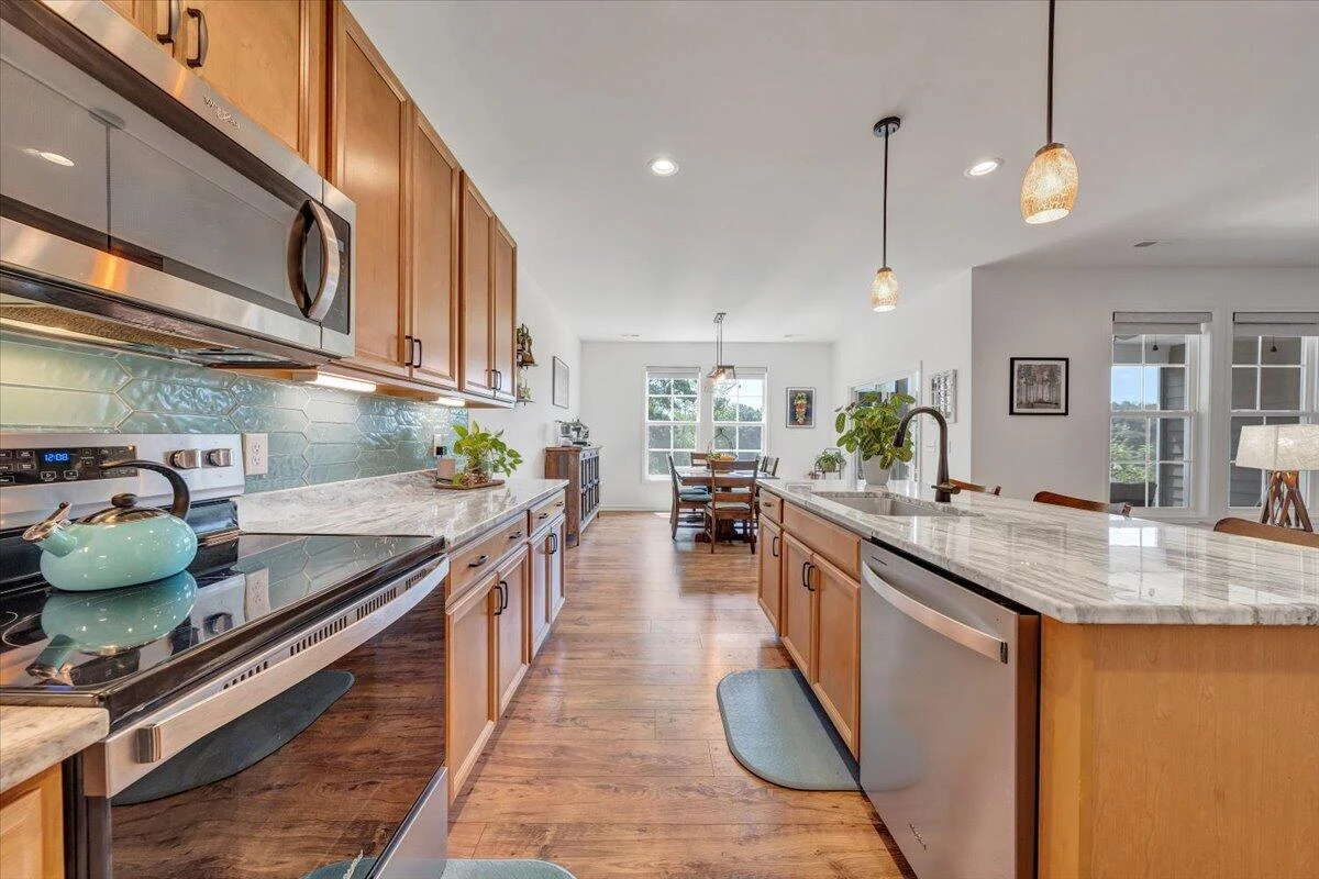 2153 Kings Walk DR - Photo 13