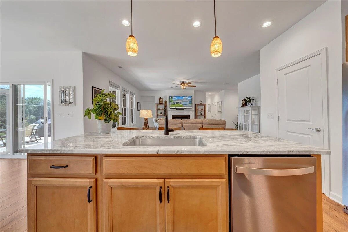 2153 Kings Walk DR - Photo 15