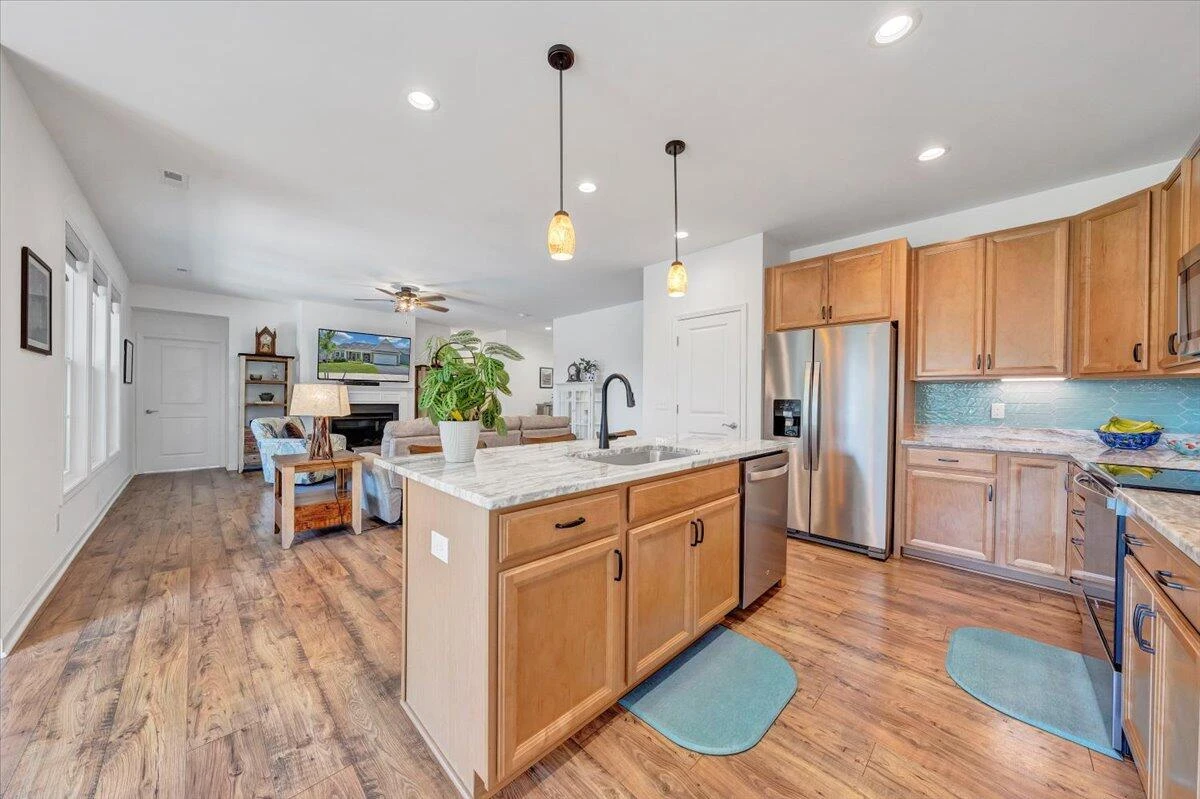 2153 Kings Walk DR - Photo 16