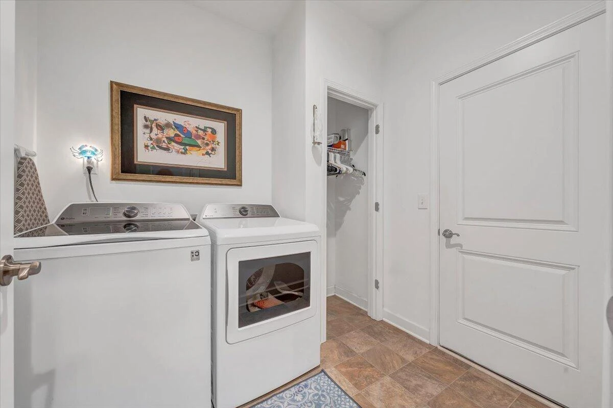 2153 Kings Walk DR - Photo 34