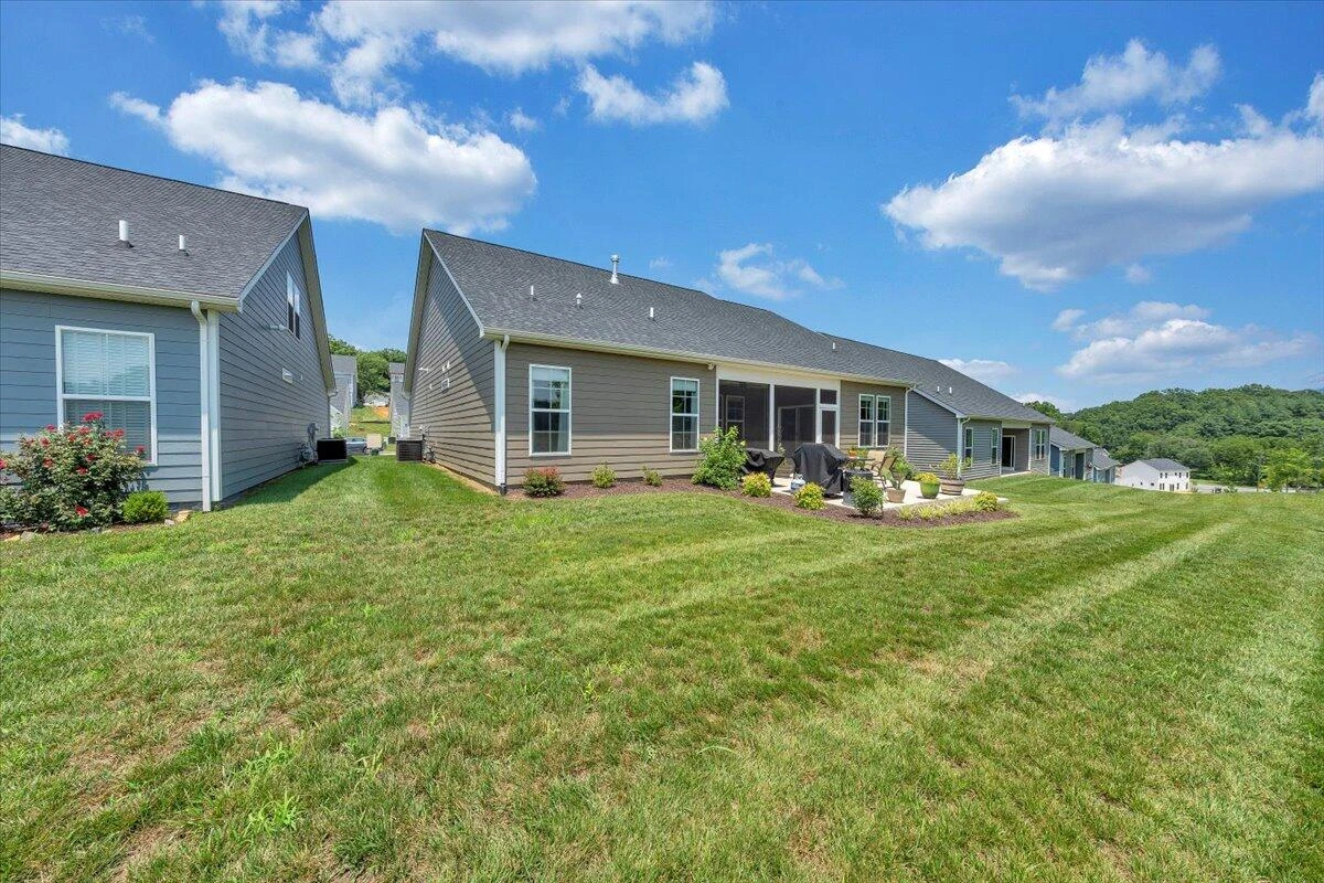 2153 Kings Walk DR - Photo 46