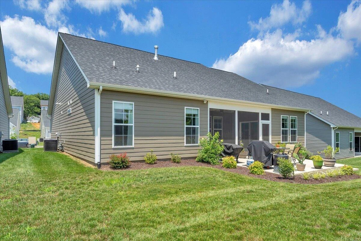 2153 Kings Walk DR - Photo 47