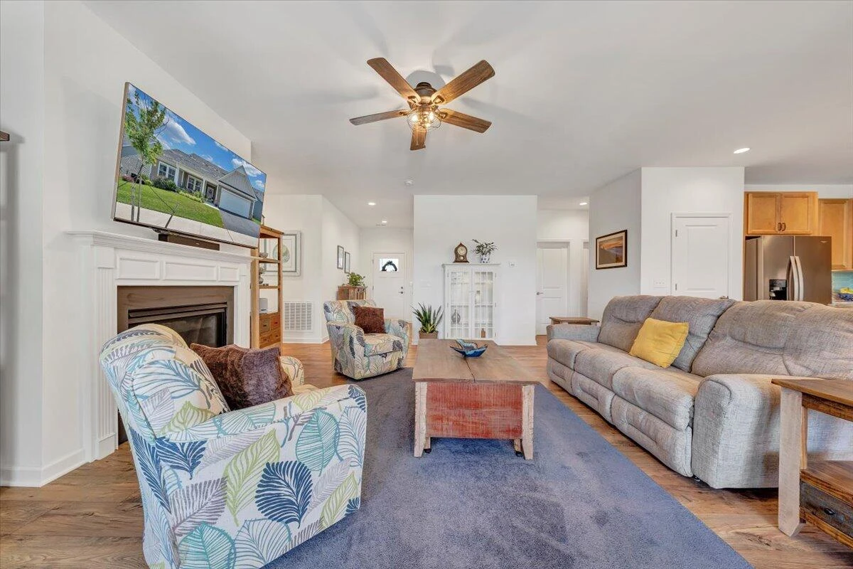 2153 Kings Walk DR - Photo 9