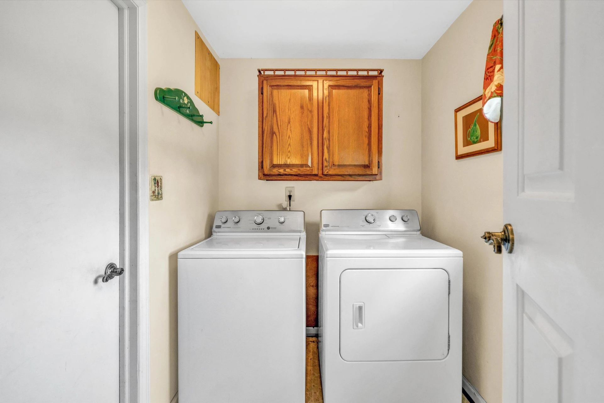 5427 Sheila LN - Photo 17