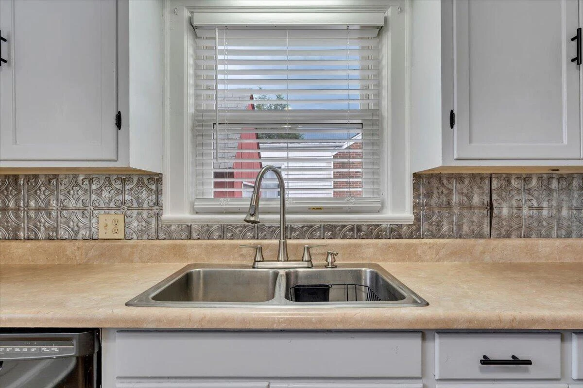 2521 Floraland DR - Photo 14